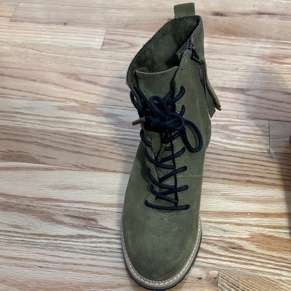 Toms Forest Green Lace-Up Boots - Picture 10 of 15